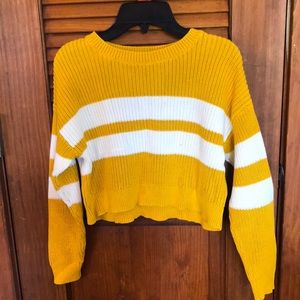 Yellow knit crop sweater♡︎☺︎︎